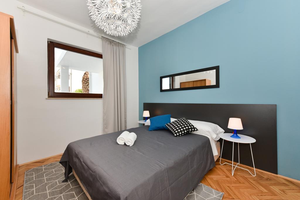 Mediterraneo Garden Apartments Petrcane Bagian luar foto