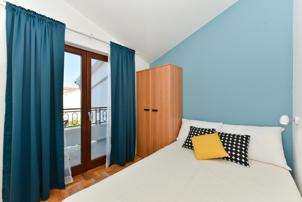 Mediterraneo Garden Apartments Petrcane Bagian luar foto