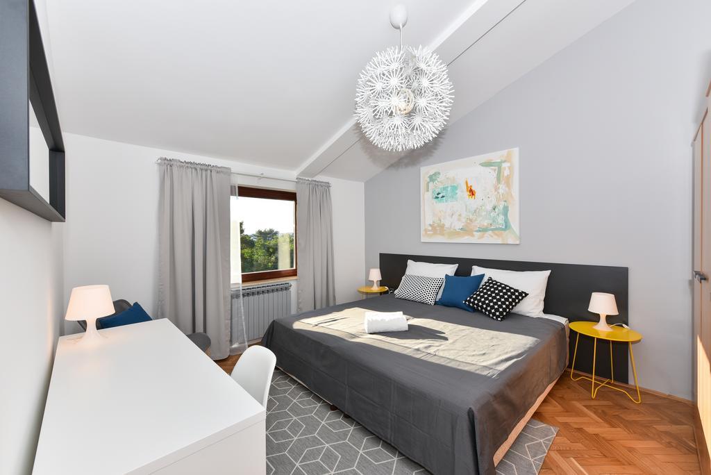 Mediterraneo Garden Apartments Petrcane Bagian luar foto