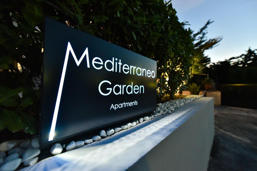 Mediterraneo Garden Apartments Petrcane Bagian luar foto