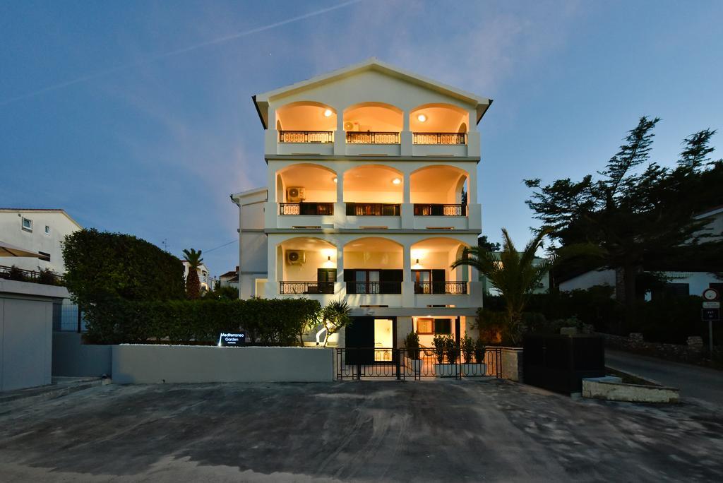 Mediterraneo Garden Apartments Petrcane Bagian luar foto